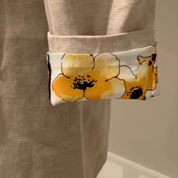 On Trend 2021 Are Trench Coats - Temporary $$ drop - Picture 10 of 16